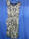 Vestido Vince Camuto estampado tamanho 8
